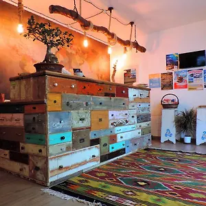 https://timbuktu-hostel.sicilyhotelsitaly.net